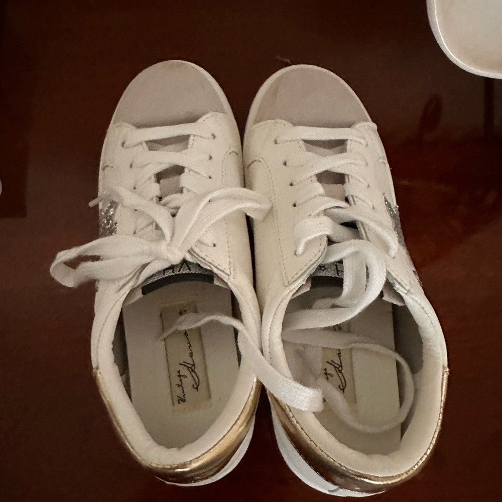 Vintage Havana White Sneakers with Gold Heel Accent